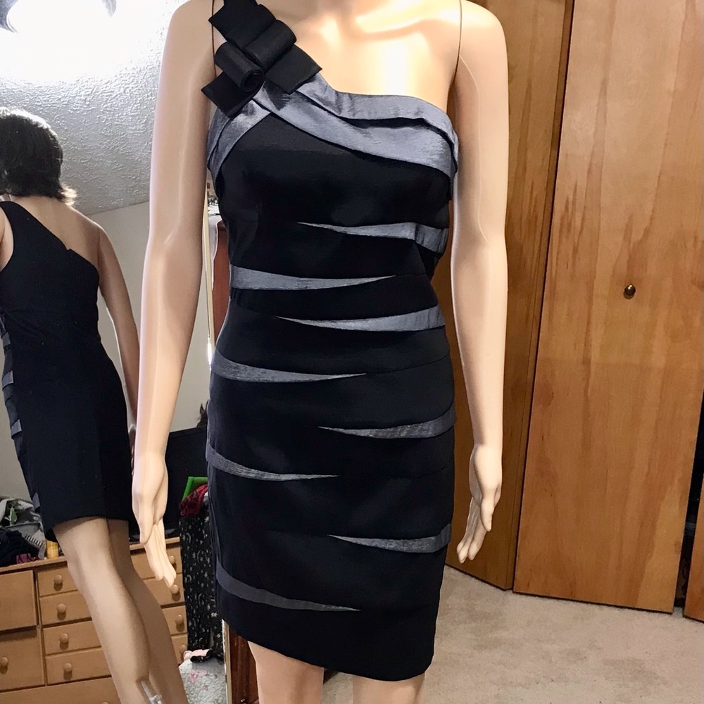 Black and Silver One Shoulder - Sz 10 - By Cache